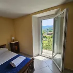 Family Castiglione * كاستيليونِ دينْتيلْفْ